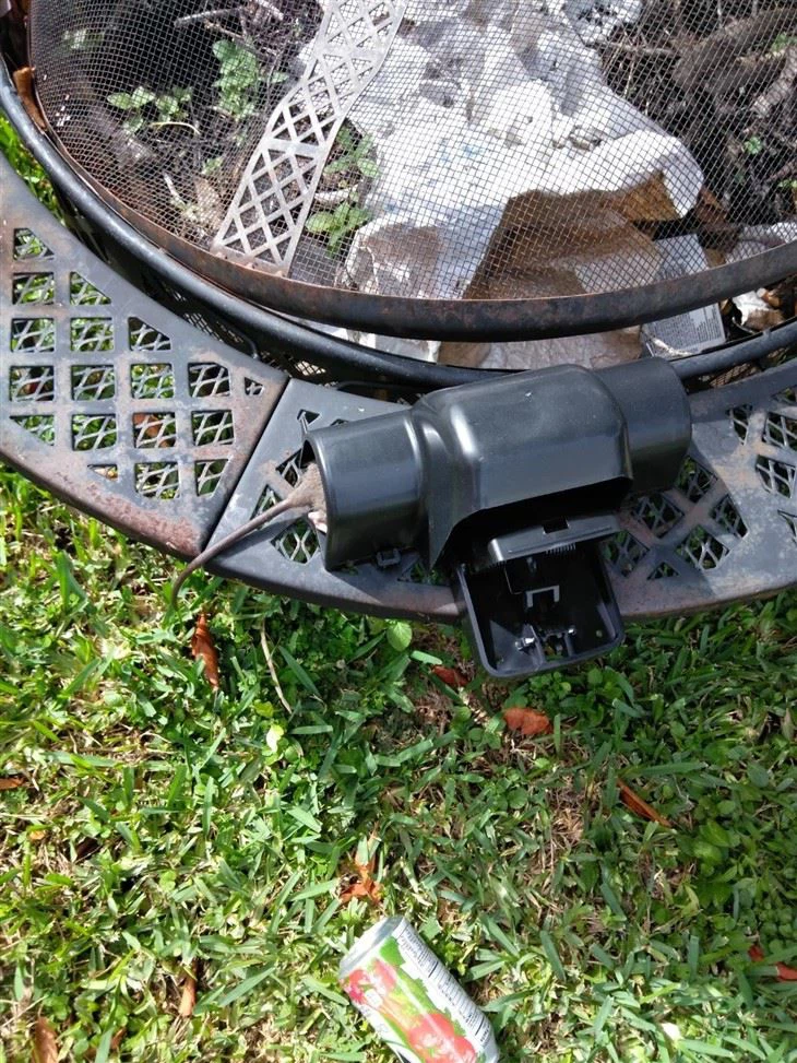 Dog Safe Tunnel Rat Trap